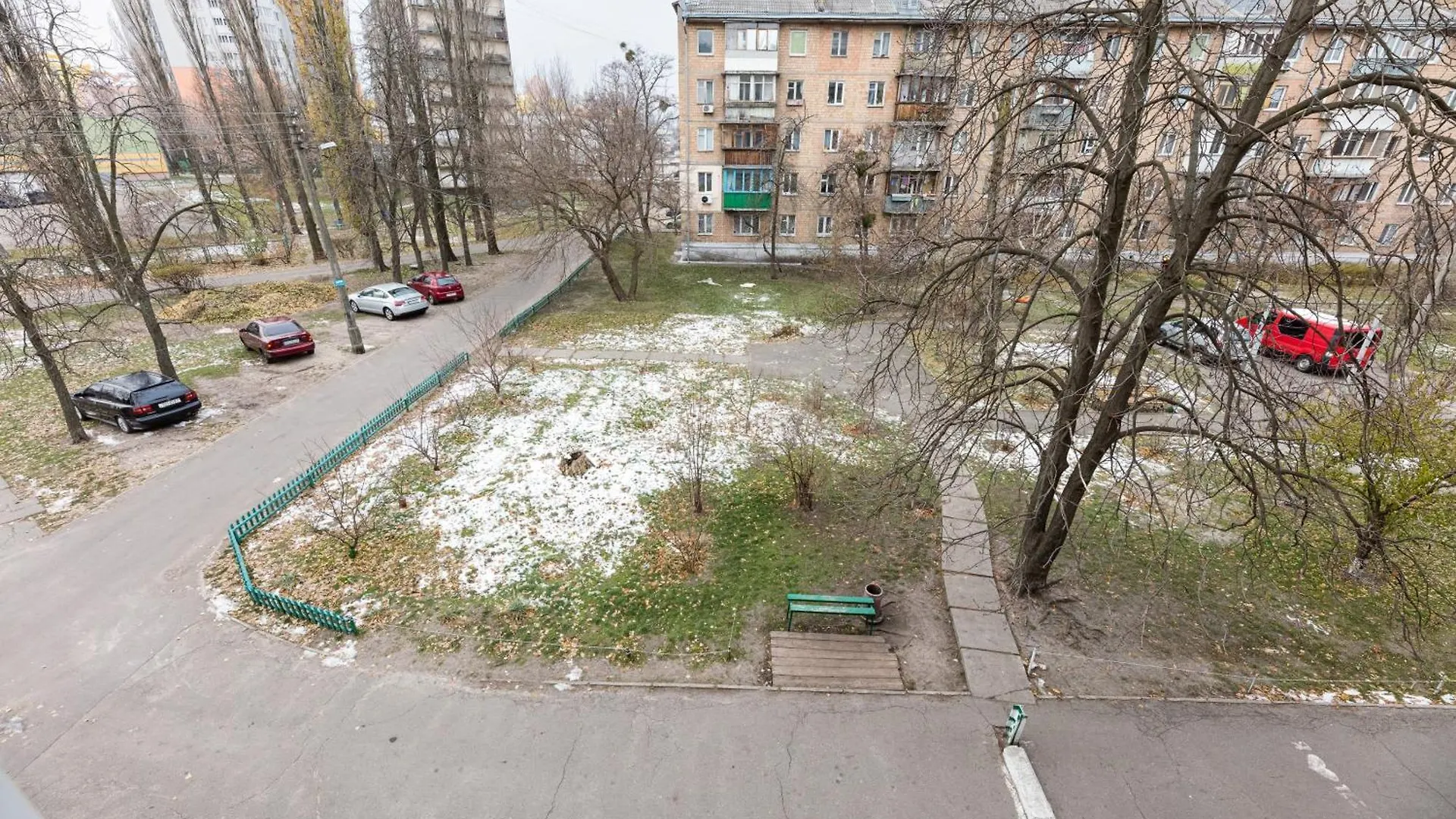 Apartment Апартаменти Дарницька Площа Kyiv