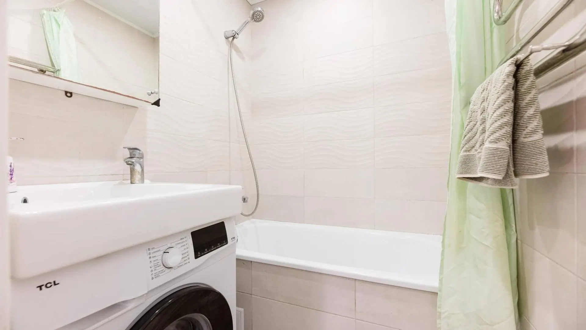 Апартаменти Дарницька Площа Kyiv Apartment